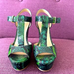 INC wedge heels Peacock Green Size 7